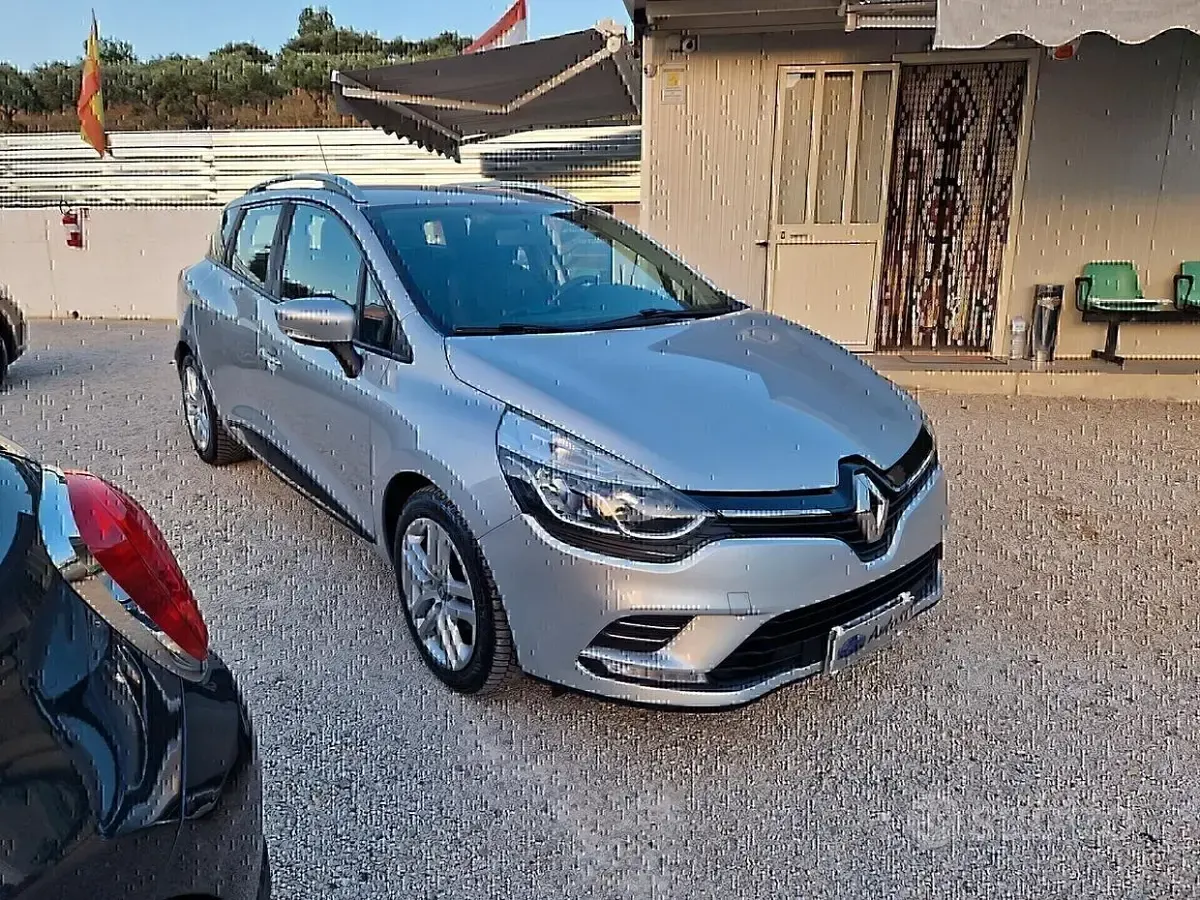 Usata Renault Clio GrandTour 90 CV (66 kW) 2017 Grigio Station wagon