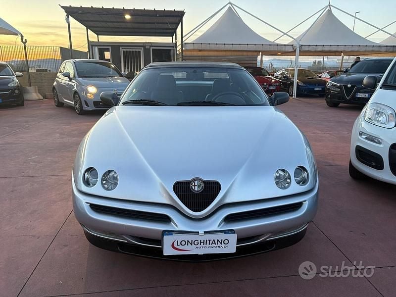 Usata Alfa Romeo Spider 149 CV (109 kW) 1999 Grigio Cabrio