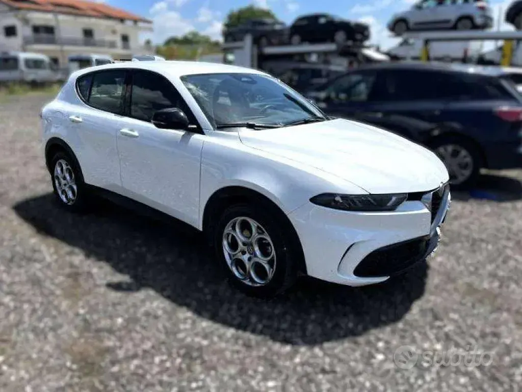 Usata Alfa Romeo Tonale Super 131 CV (96 kW) 2023 Bianco SUV