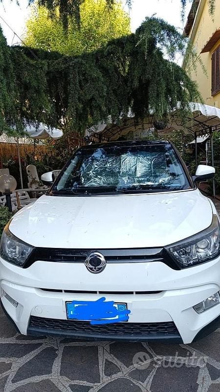 Bianco Usata 2017 Ssangyong (KGM) Tivoli SUV | 10.800 € - Immagine 1/4