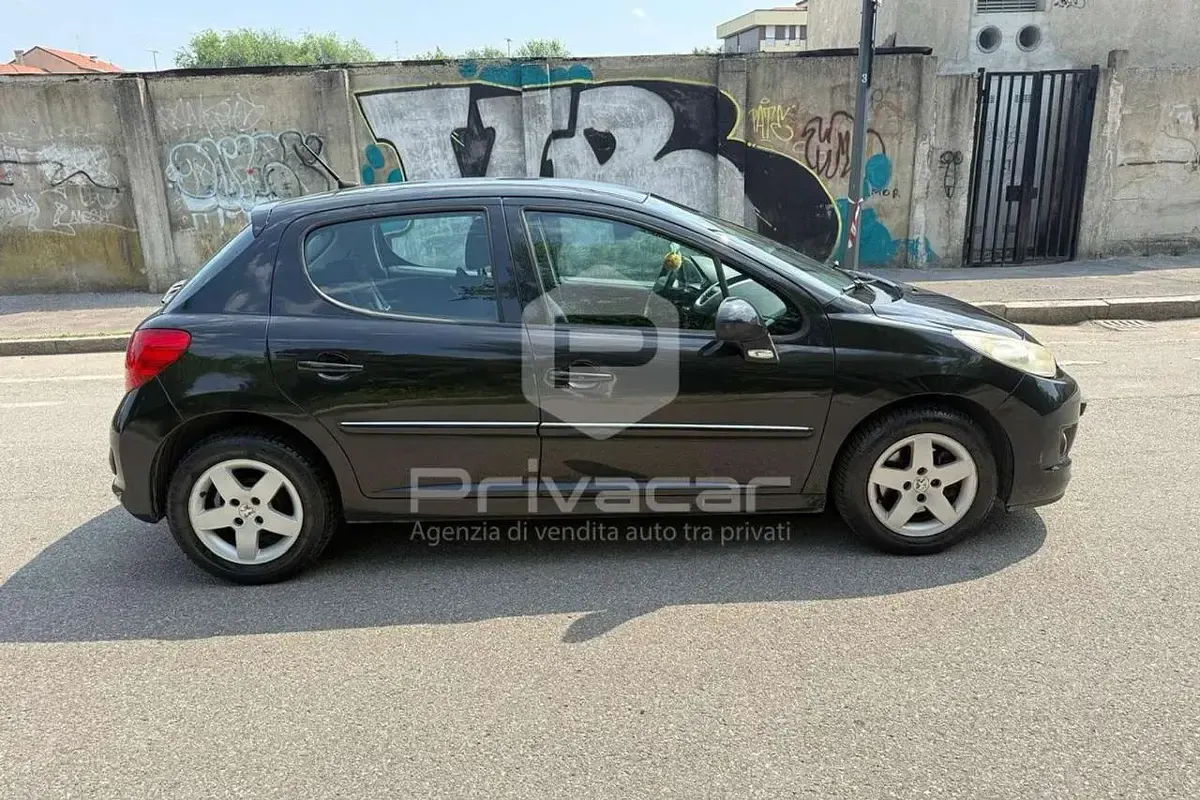 Usata Peugeot 207 95 CV (69 kW) 2010 Grigio Utilitaria
