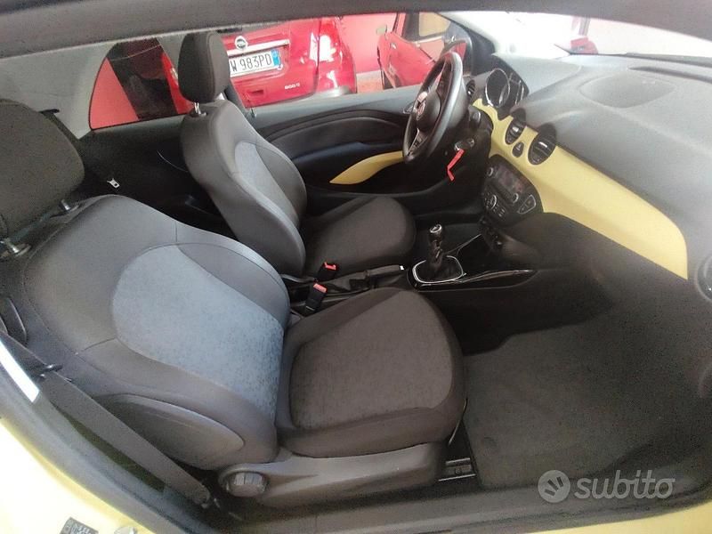Usata Opel Adam 70 CV (51 kW) 2015 Verde Utilitaria