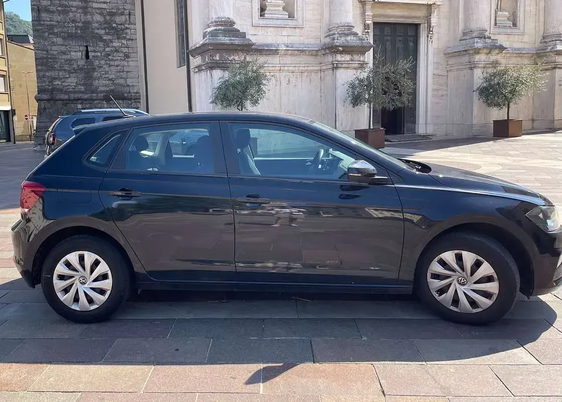 Usata VW Polo Trendline 90 CV (66 kW) 2021 Nero Utilitaria