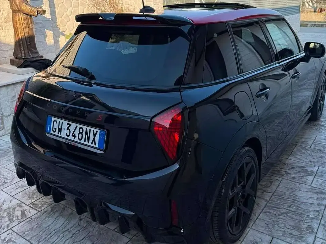 Usata Mini John Cooper Works 204 CV (150 kW) 2024 Nero Utilitaria
