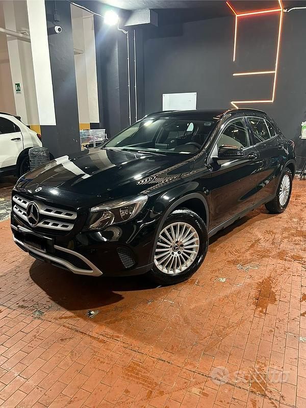 Usata Mercedes GLA180 109 CV (80 kW) 2018 SUV