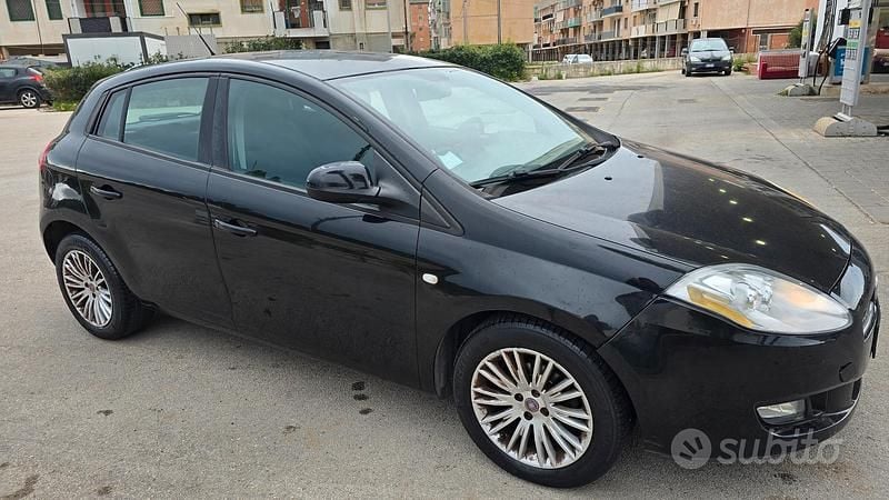 Usata Fiat Bravo 90 CV (66 kW) 2008 Nero Utilitaria