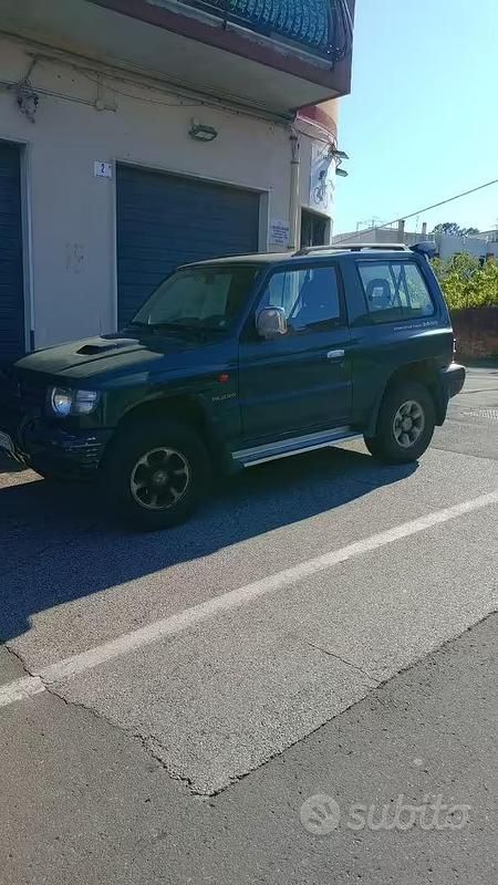 Usata Mitsubishi Pajero 125 CV (91 kW) 1997 Verde SUV