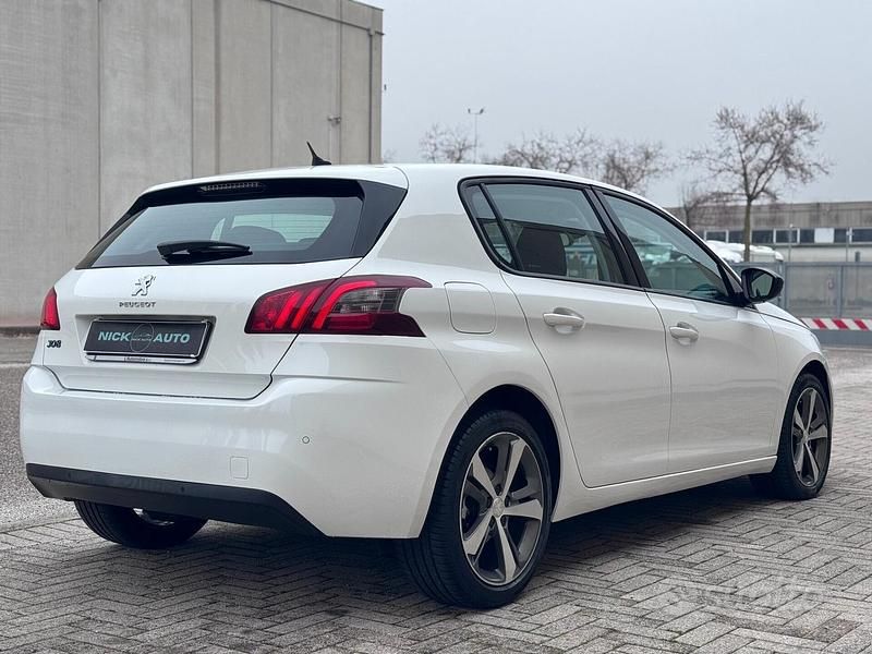 Usata Peugeot 308 Allure 130 CV (95 kW) 2018 Bianco Berlina