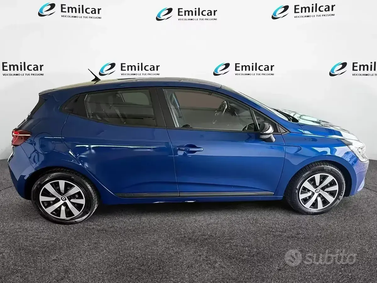 Usata Renault Clio V Equilibre 91 CV (66 kW) 2023 Bluazzurro Berlina