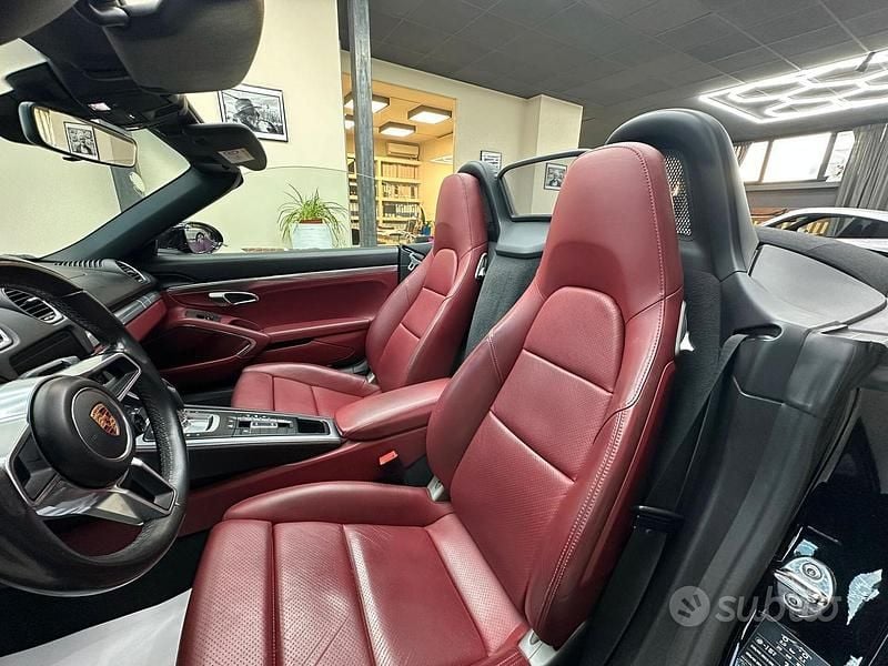Usata Porsche 718 Boxster 299 CV (219 kW) 2018 Nero Cabrio