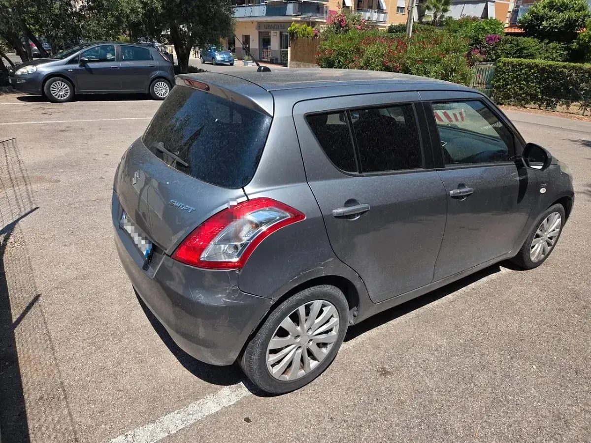 Usata Suzuki Swift 75 CV (55 kW) 2011 Grigio Utilitaria