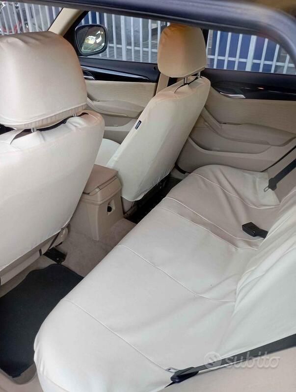 Usata BMW X1 177 CV (130 kW) 2011 Nero SUV