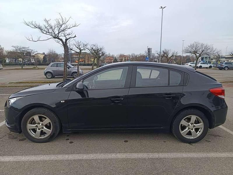 Usata Chevrolet Cruze LS 124 CV (91 kW) 2012 Nero Utilitaria