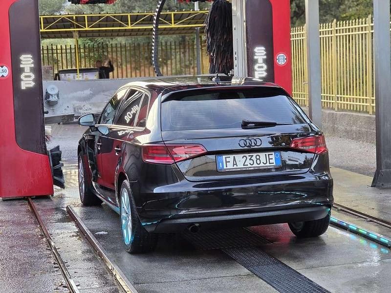 Usata Audi A3 Attraction 110 CV (80 kW) 2015 Berlina