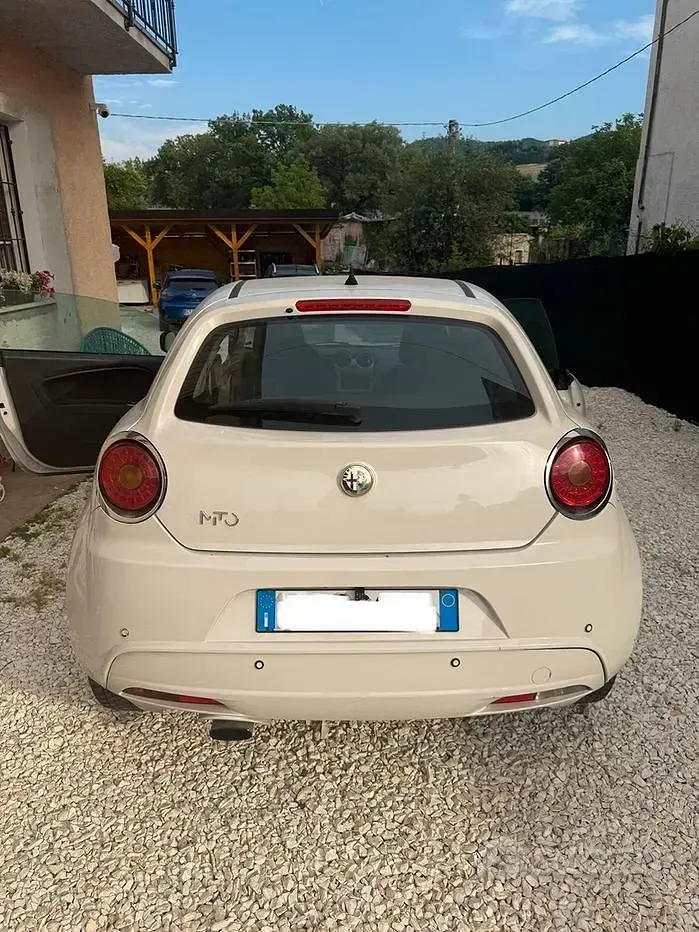 Usata Alfa Romeo MiTo 95 CV (69 kW) 2010 Bianco Utilitaria
