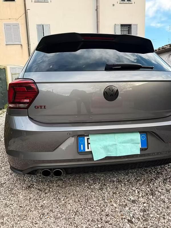 Usata VW Polo GTI 200 CV (147 kW) 2019 Grigio Utilitaria