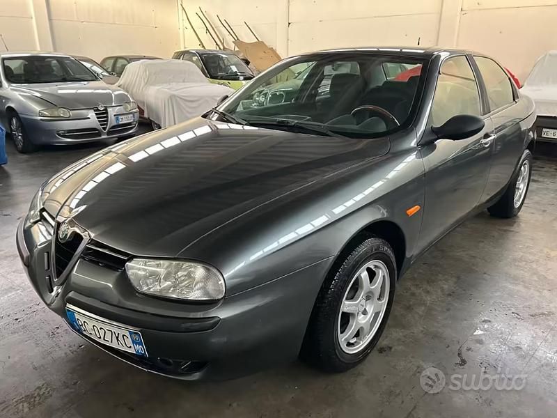 Usata Alfa Romeo 156 144 CV (105 kW) 1999 Grigio Berlina