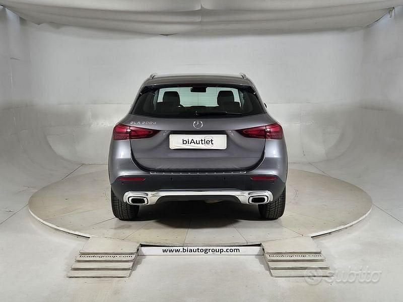Usata Mercedes GLA200 Advanced 150 CV (110 kW) 2023 Grigio SUV