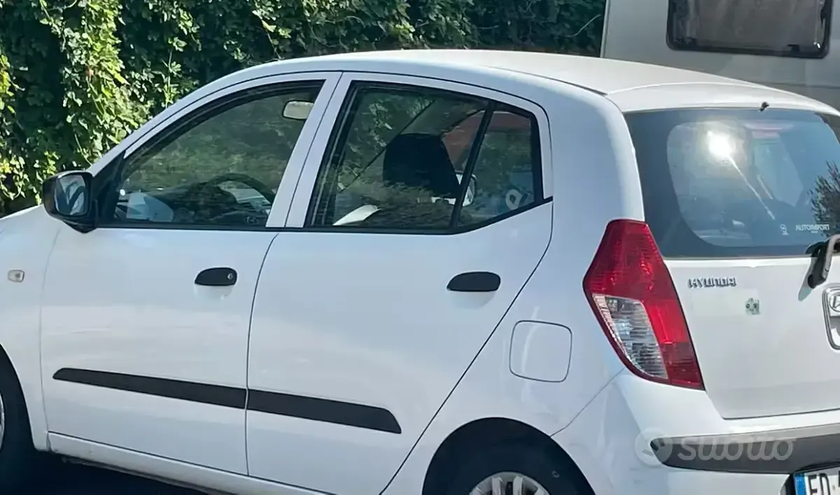 Usata Hyundai i10 66 CV (48 kW) 2010 Bianco Utilitaria