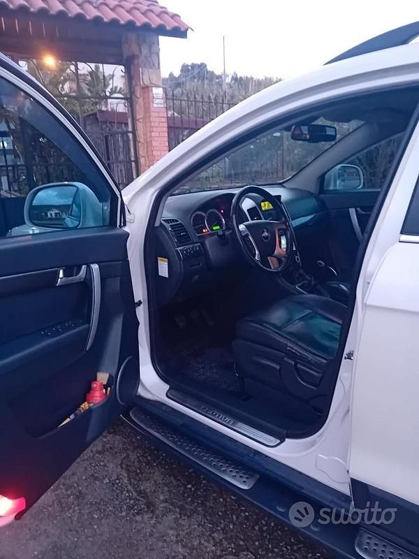 Usata Chevrolet Captiva 150 CV (110 kW) 2008 Bianco SUV