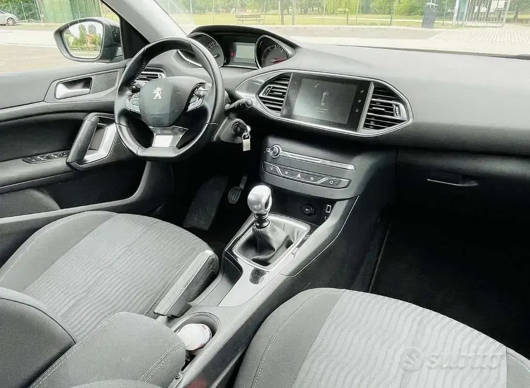 Usata Peugeot 308 SW Business-Line 114 CV (83 kW) 2017 Station wagon