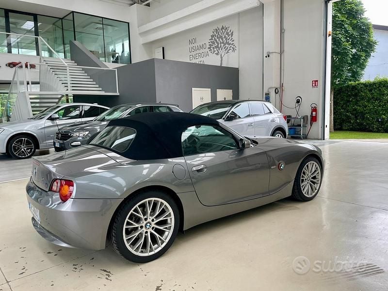 Usata BMW Z4 170 CV (125 kW) 2004 Grigio Cabrio