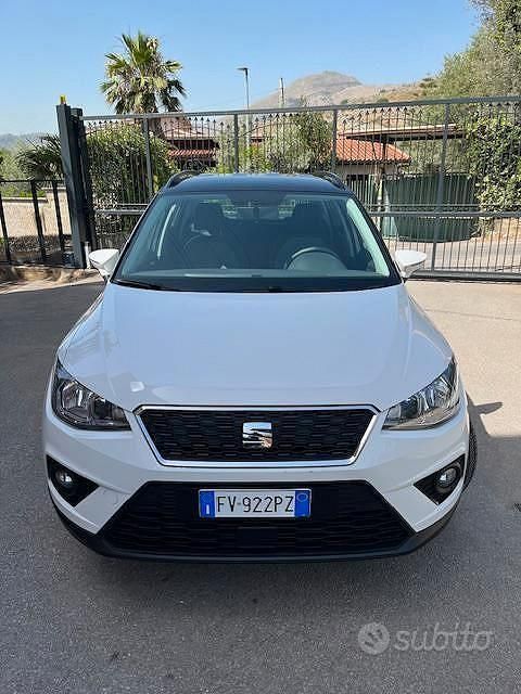 Usata Seat Arona 95 CV (69 kW) 2019 Bianco SUV
