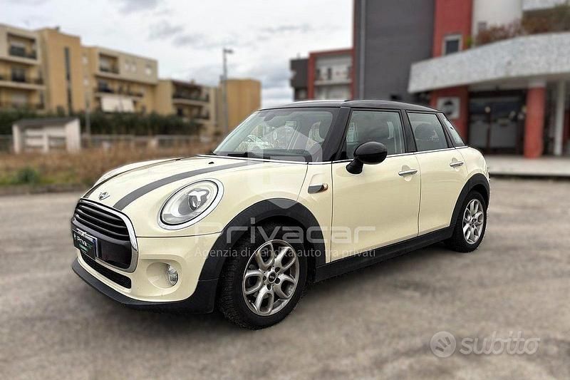 Usata Mini Cooper D 116 CV (85 kW) 2018 Altro Utilitaria