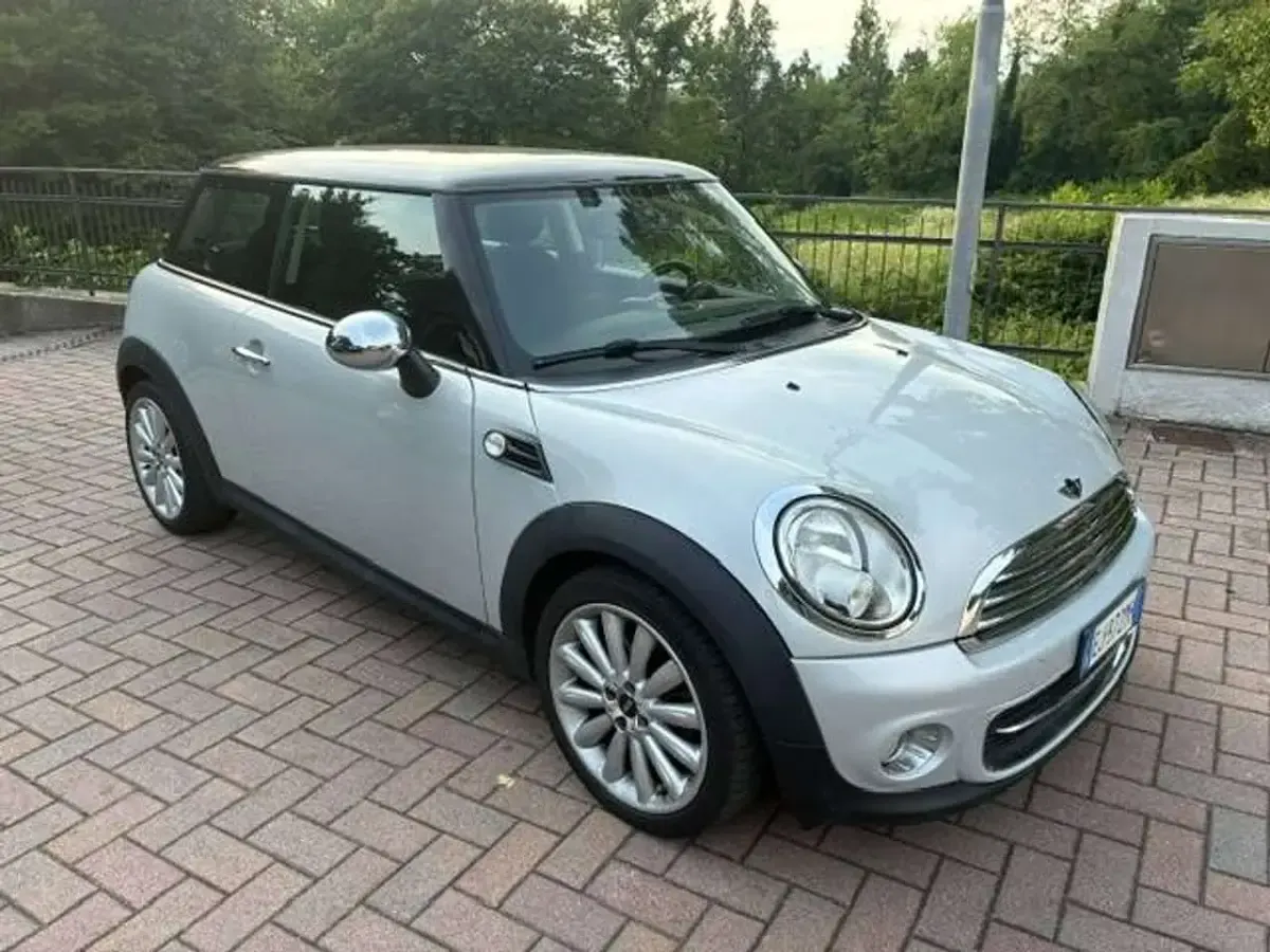 Usata Mini Cooper 122 CV (89 kW) 2011 Bianco Utilitaria