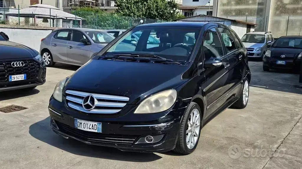 Usata Mercedes B200 140 CV (102 kW) 2007 Nero Monovolume