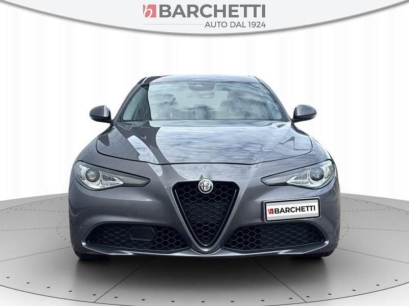 Usata Alfa Romeo Giulia Super 179 CV (131 kW) 2016 Grigio Berlina