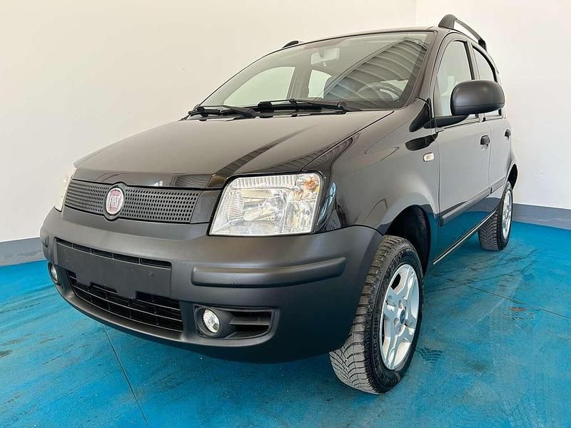 Usata Fiat Panda 4x4 75 CV (55 kW) 2012 Nero Utilitaria