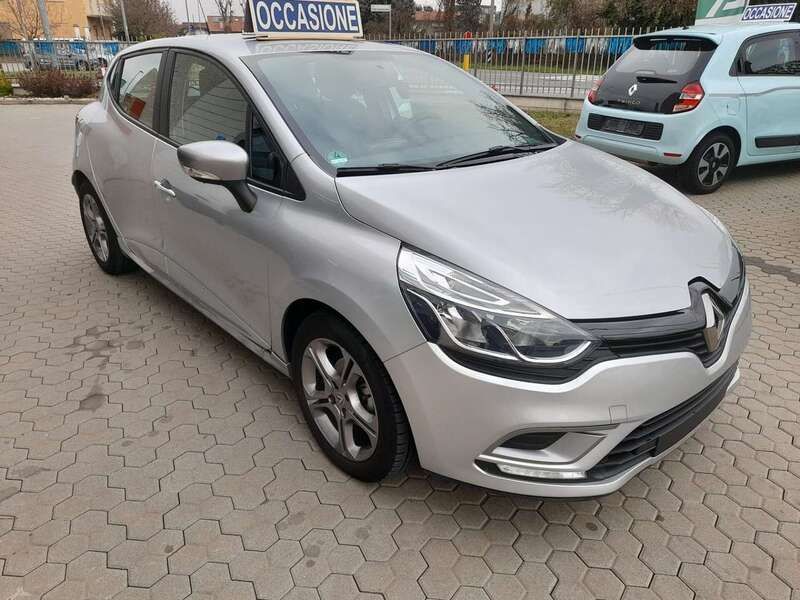 Usata Renault Clio IV Intens 90 CV (66 kW) 2017 Grigio Berlina