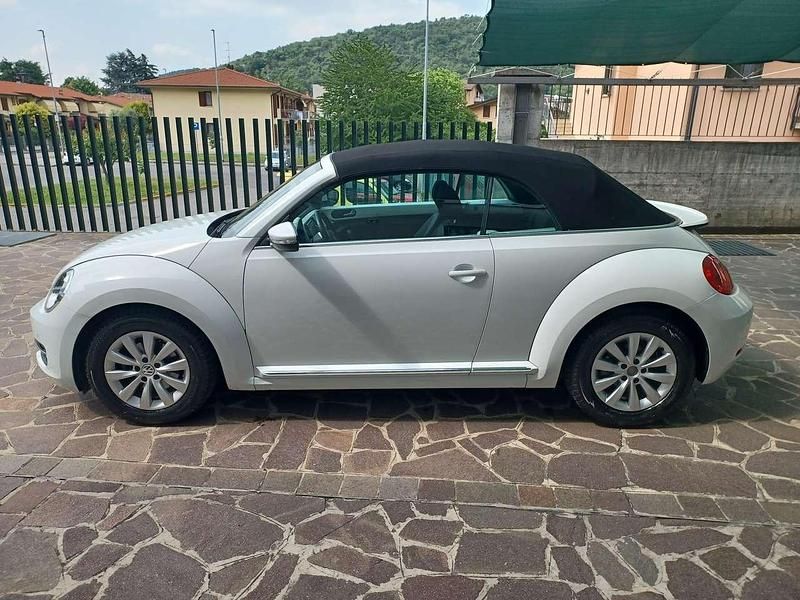 Usata VW Beetle Cabriolet 105 CV (77 kW) 2015 Bianco Cabrio