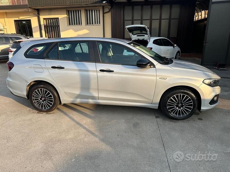 Usata Fiat Tipo Business 95 CV (69 kW) 2021 Grigio Station wagon