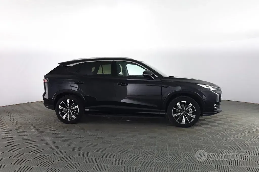 Usata MG HS Luxury 272 CV (200 kW) 2025 Pebble black SUV
