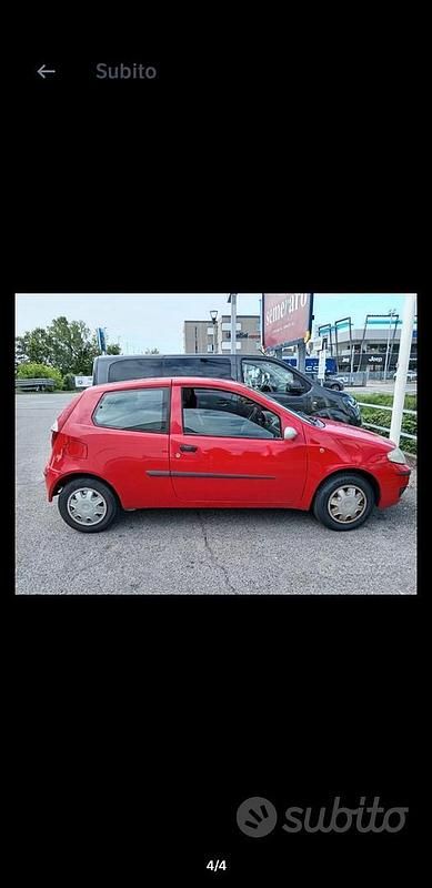 Usata Fiat Punto 80 CV (58 kW) 2004 Rosso Utilitaria