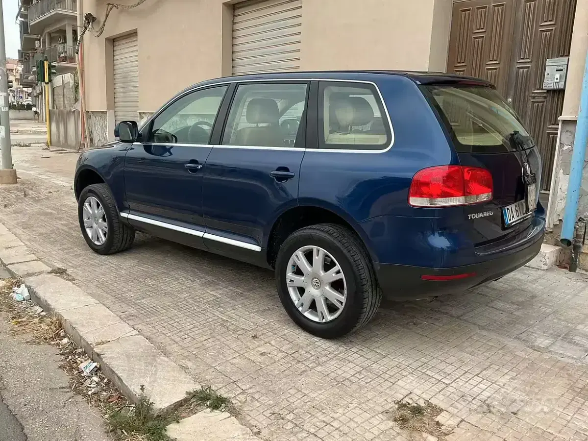 Usata VW Touareg Exclusive 174 CV (127 kW) 2006 Bluazzurro SUV