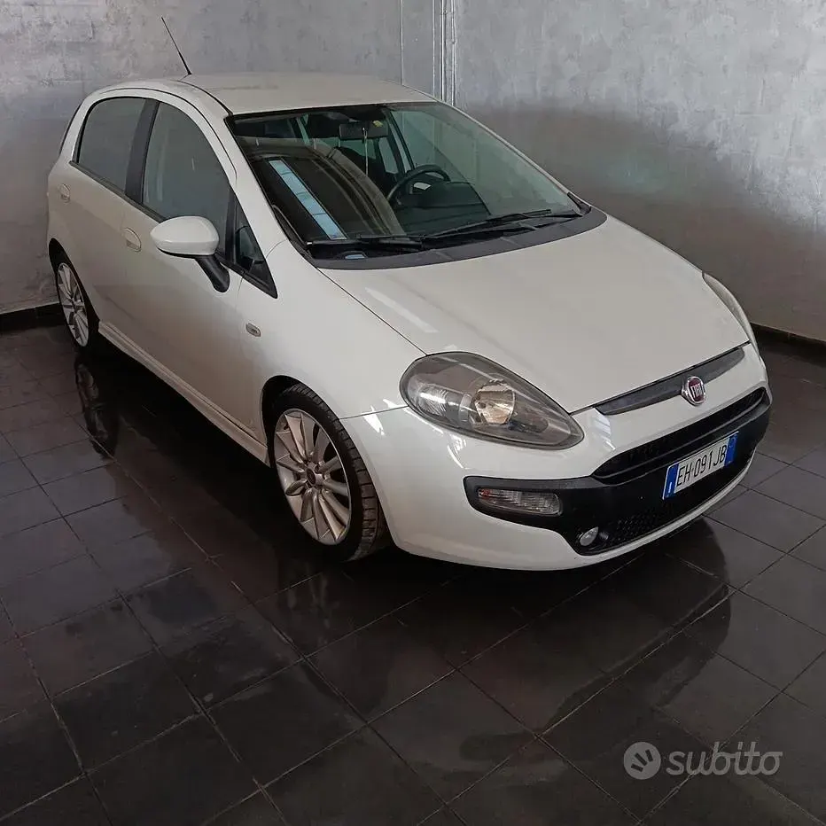Usata Fiat Punto Evo Sport 95 CV (69 kW) 2011 Bianco Utilitaria