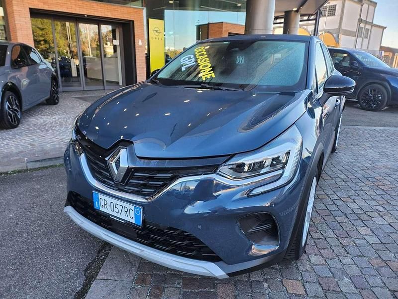 Usata Renault Captur Techno 101 CV (74 kW) 2023 Blu/azzurro SUV