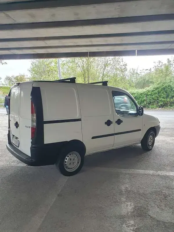 Usata Fiat Doblò 101 CV (74 kW) 2003 Bianco Monovolume