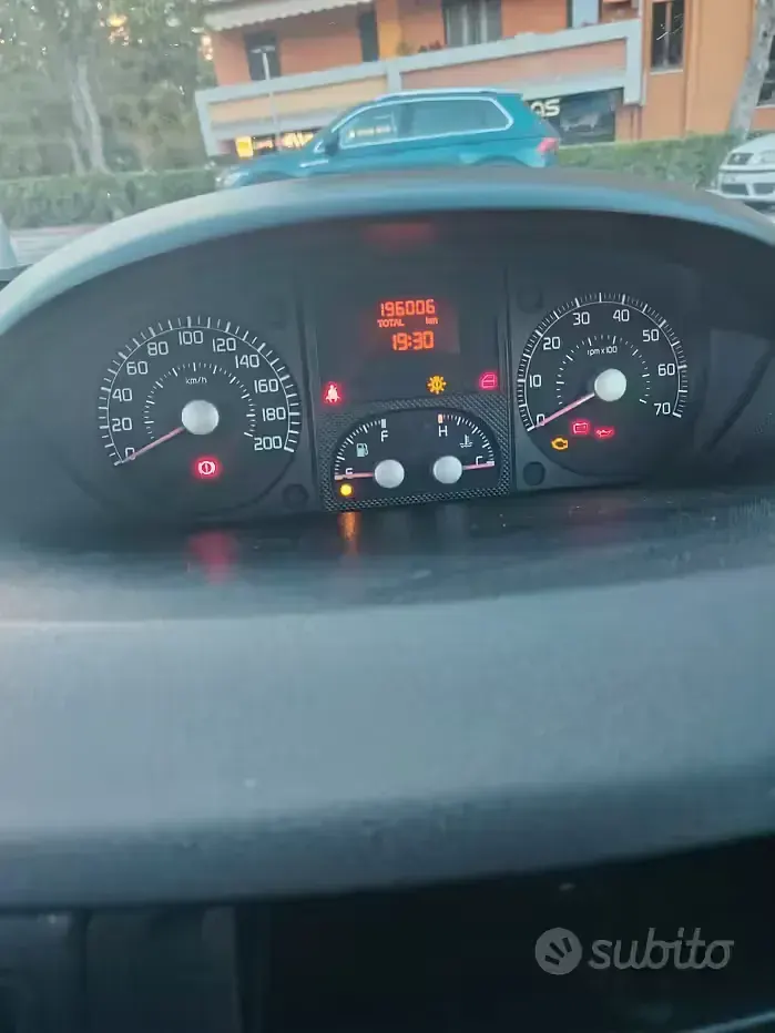 Usata Fiat Idea 95 CV (69 kW) 2012 Nero Monovolume