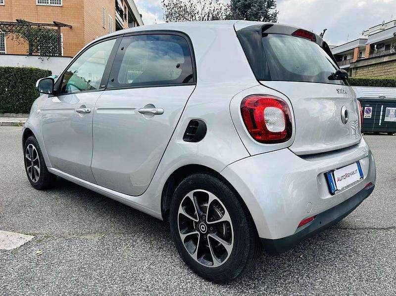 Usata Smart ForFour Passion 71 CV (52 kW) 2016 Argento Utilitaria
