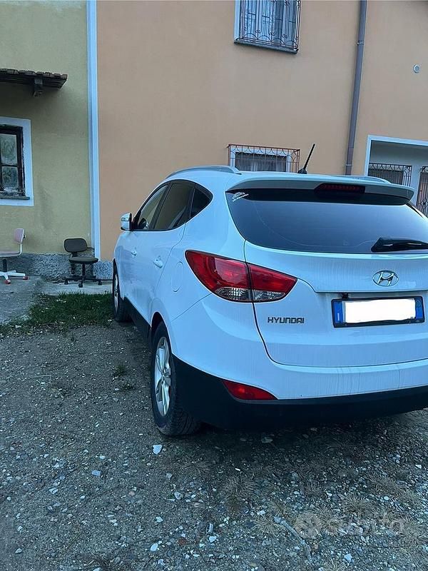 Używany Hyundai ix35 136 KM (100 kW) 2010 Biały SUV