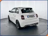 Usata Abarth 500e 114 kW (155 CV) 2024 Bianco Utilitaria