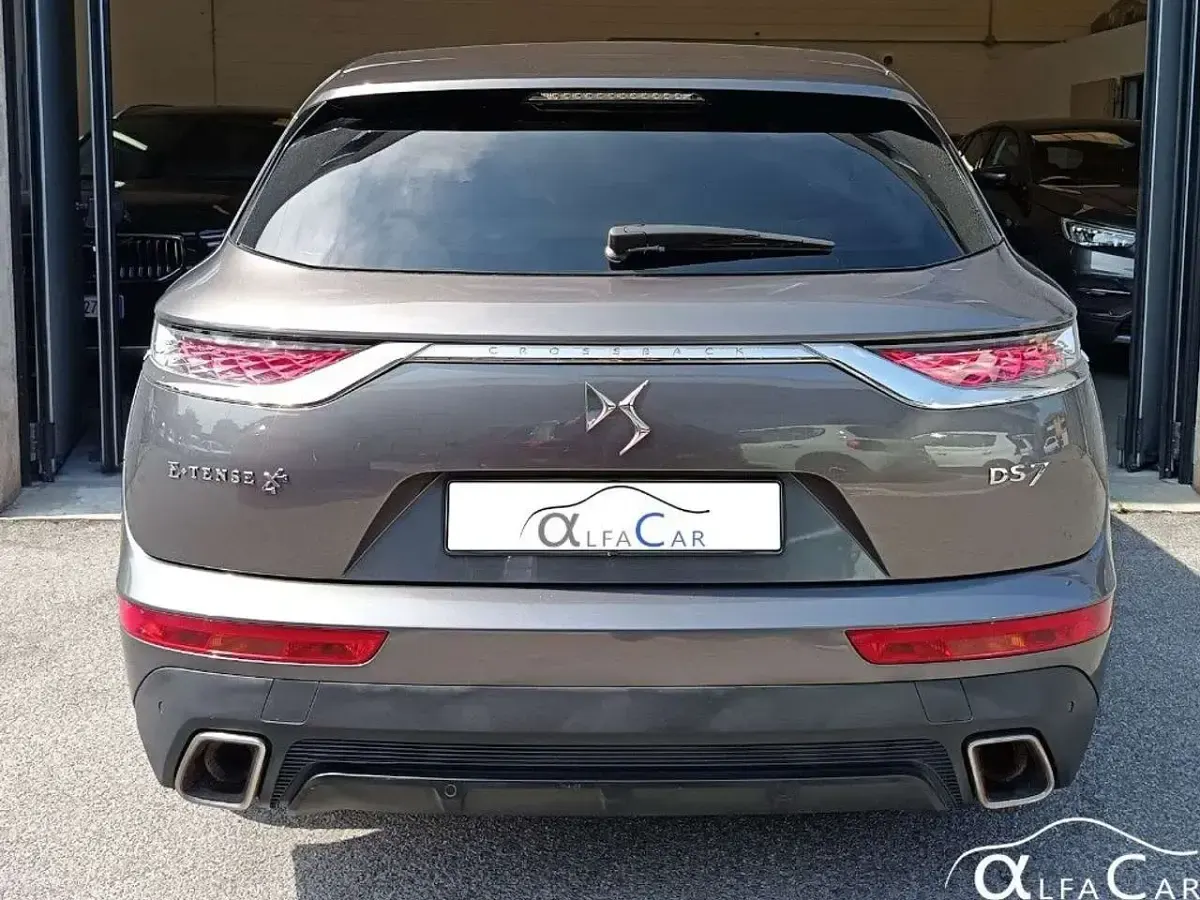 Usata DS Automobiles DS7 Crossback Business 200 CV (147 kW) 2021 Grigio platino SUV