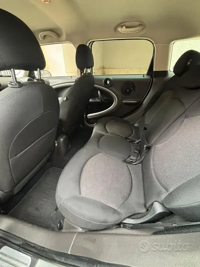 Usata Mini Countryman 111 CV (81 kW) 2012 Grigio SUV
