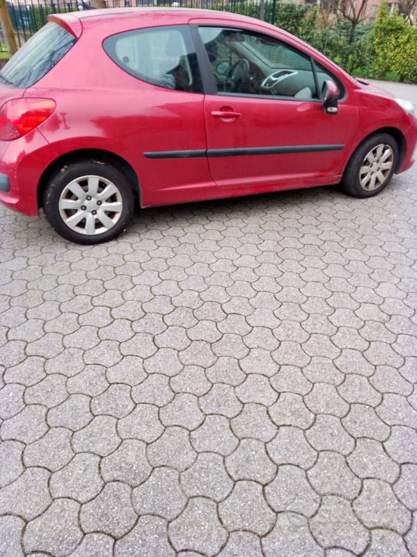 Rosso Usata 2007 Peugeot 207 Tre volumi | 4300 € (Molto cara) - Immagine 1/1