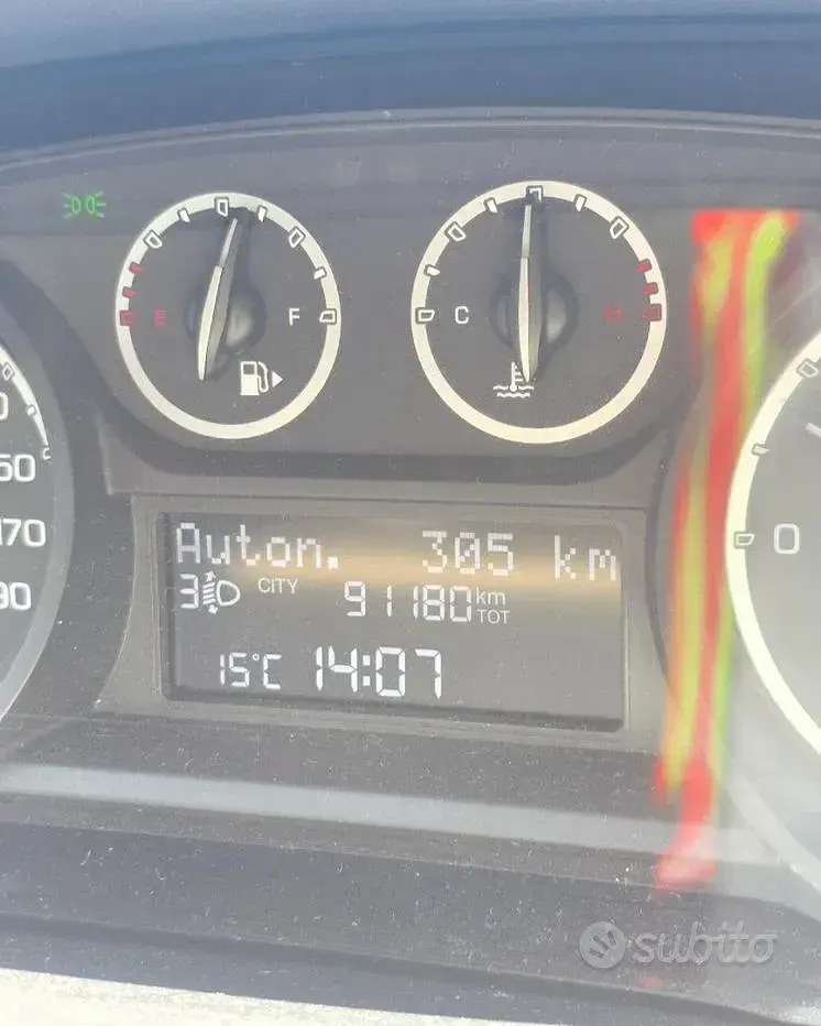 Usata Lancia Ypsilon Gold 95 CV (69 kW) 2015 Blu Utilitaria