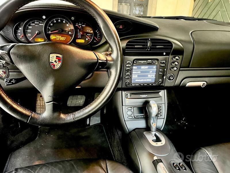 Usata Porsche 996 320 CV (235 kW) 2002 Grigio Coupé
